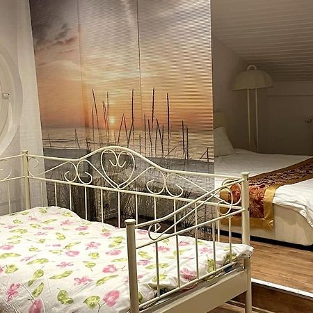 Train Fans Guesthouse Зеветаль Екстер'єр фото